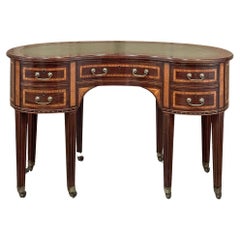 19th Century French Louis XVI Kidney-Shaped Mahogany Leather Top Desk