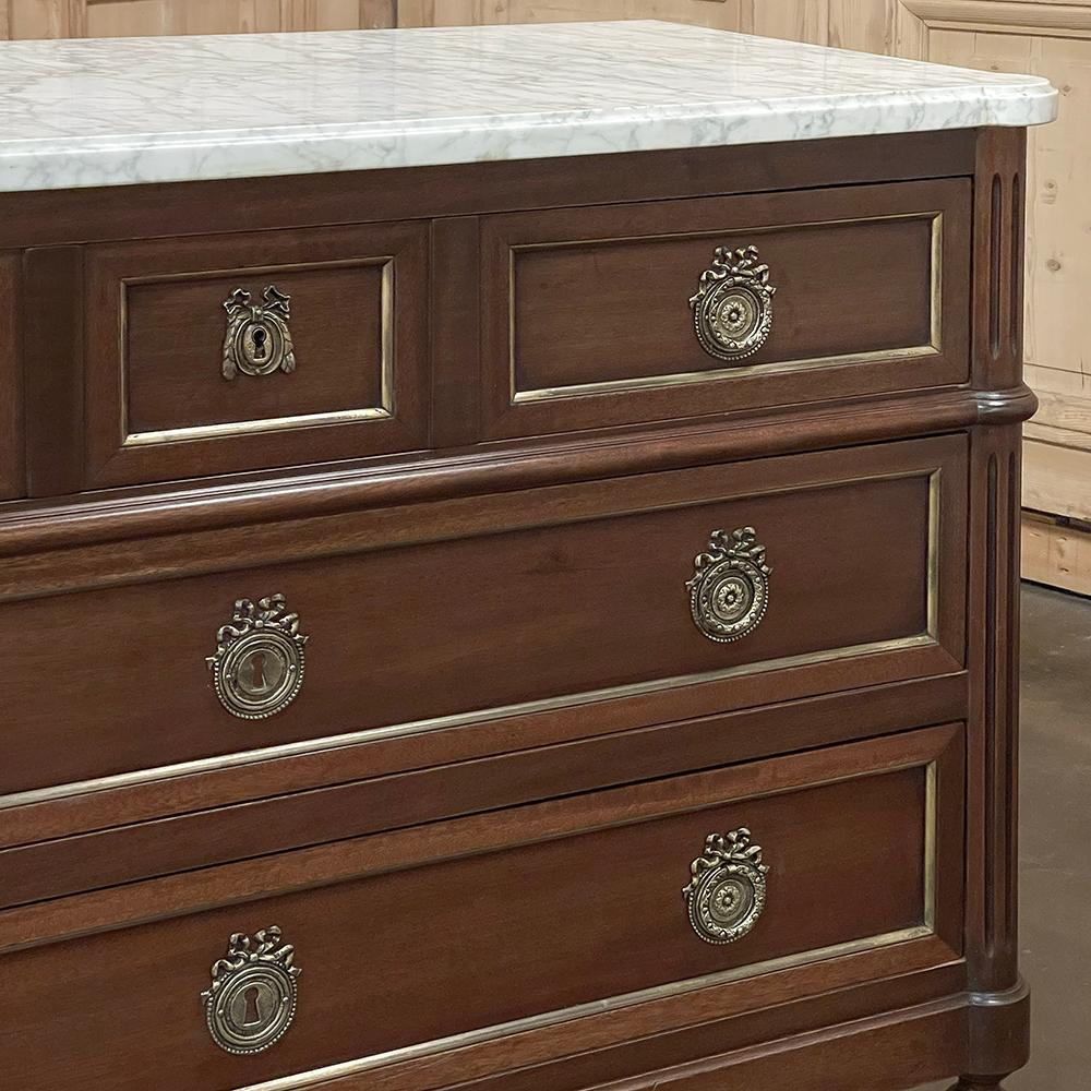 19th Century French Louis XVI Mahogany Commode with Carrara Marble Top For Sale 4