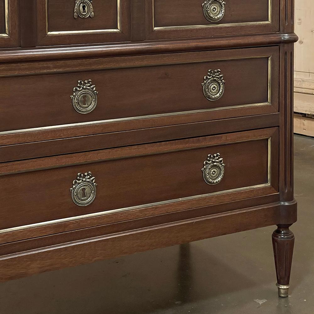 19th Century French Louis XVI Mahogany Commode with Carrara Marble Top For Sale 5