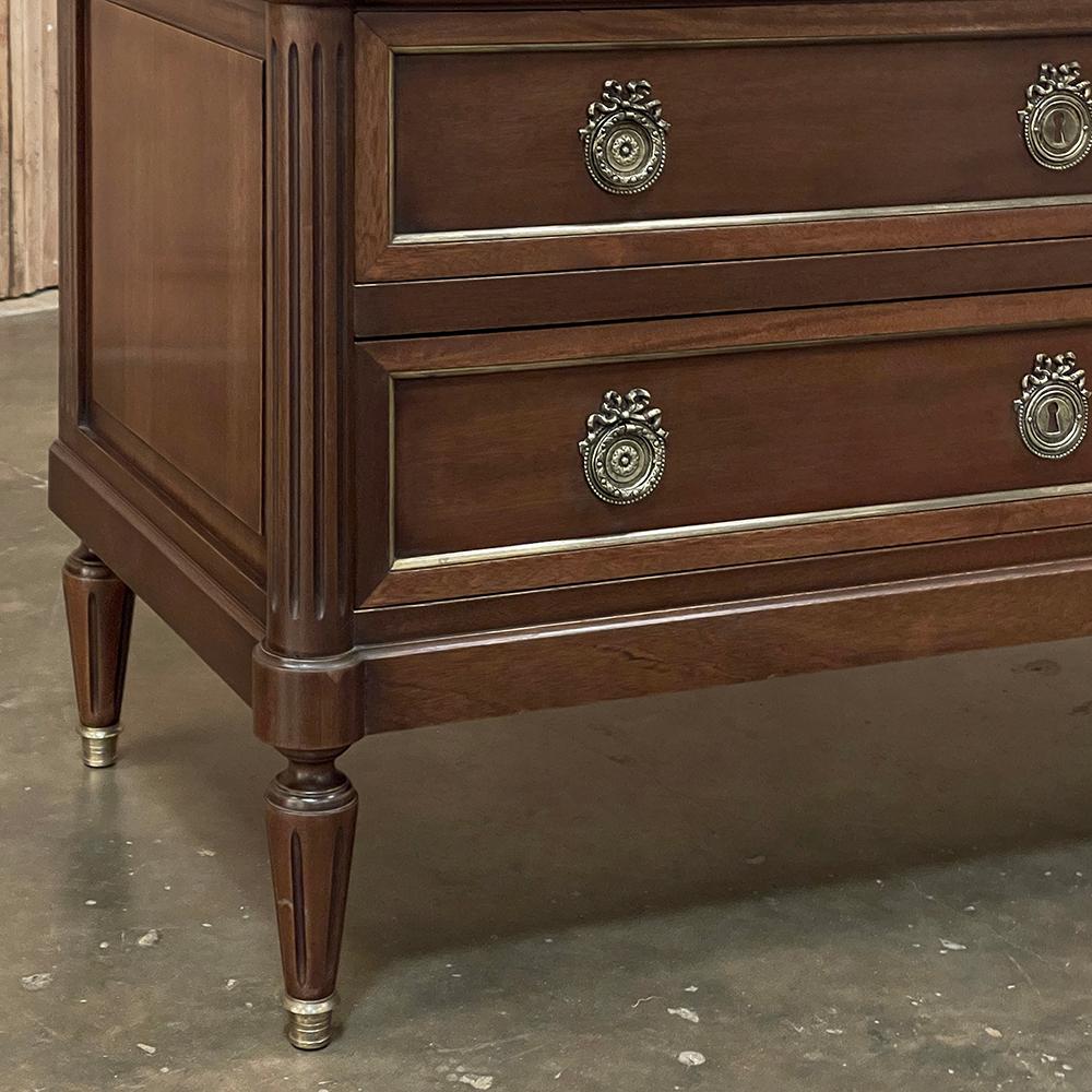 19th Century French Louis XVI Mahogany Commode with Carrara Marble Top For Sale 6