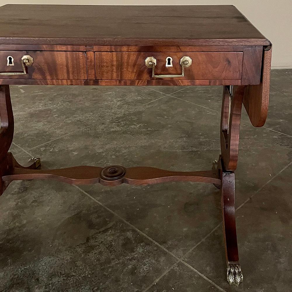 19th Century French Louis XVI Mahogany Drop Leaf End Table For Sale 5