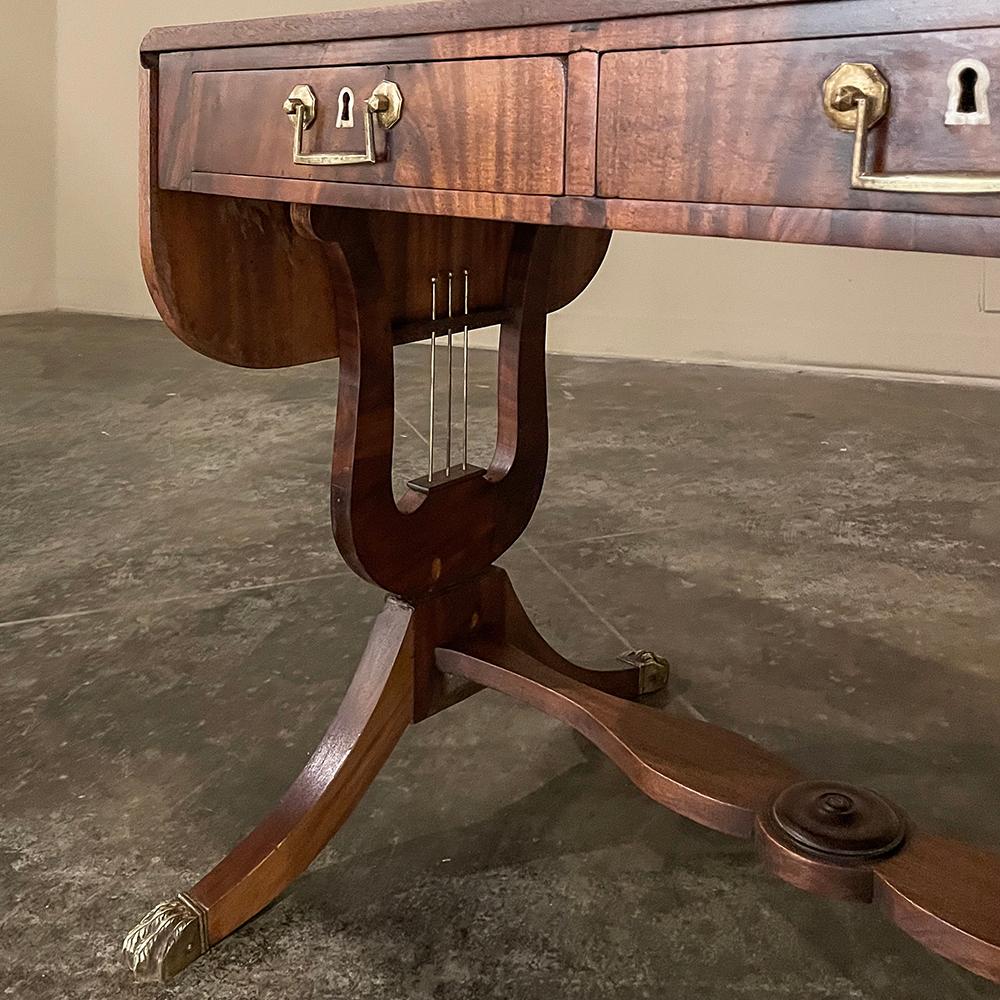 19th Century French Louis XVI Mahogany Drop Leaf End Table For Sale 6