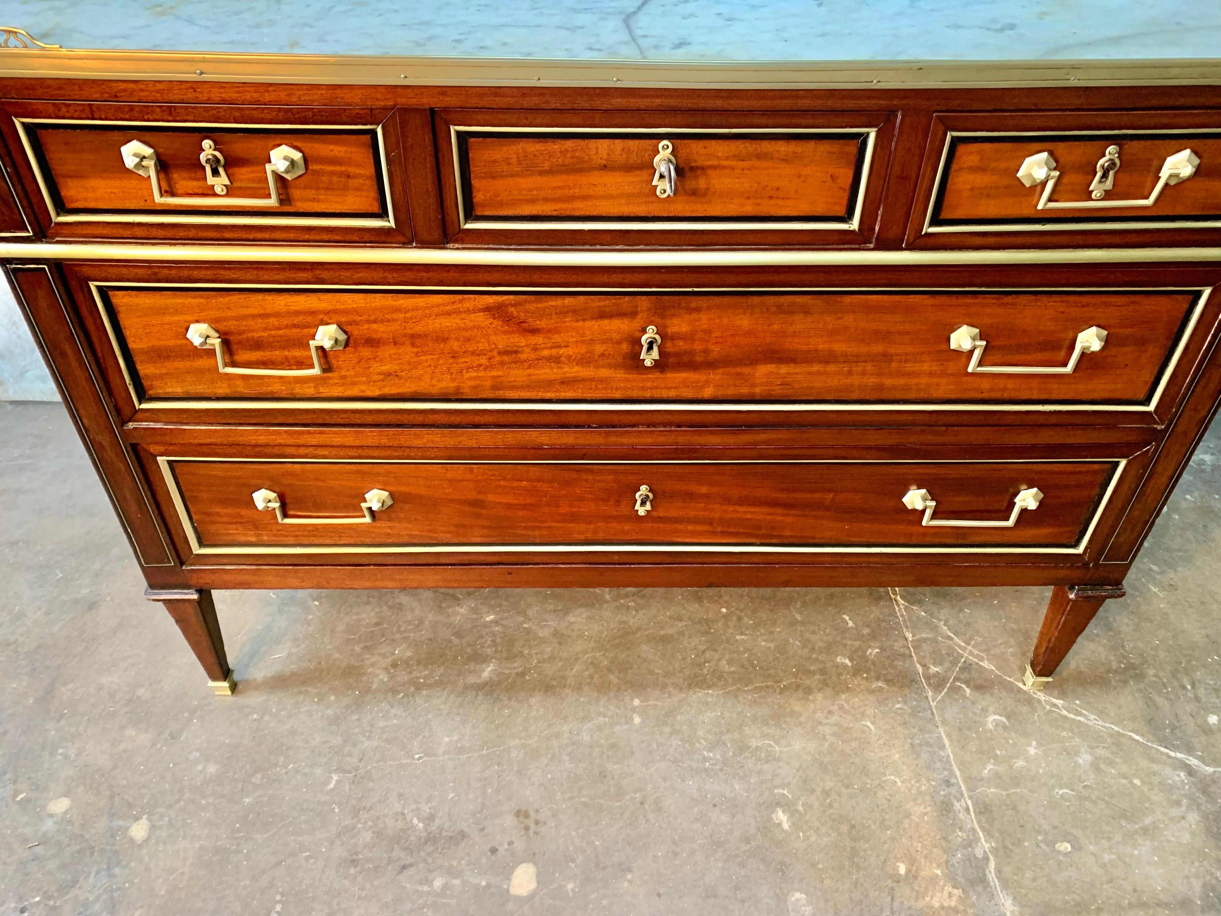 19th Century French Louis XVI Mahogany, Marble and Brass Commode For Sale 2
