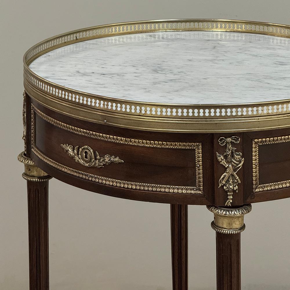 19th Century French Louis XVI Mahogany Marble Top Gueridon ~ Round End Table For Sale 3