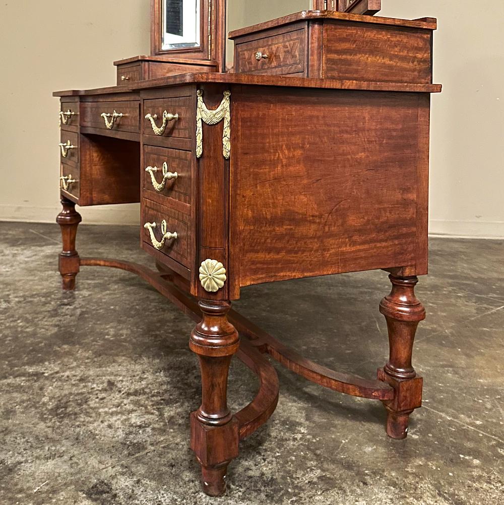 19th Century French Louis XVI Mahogany Marquetry Vanity For Sale 9
