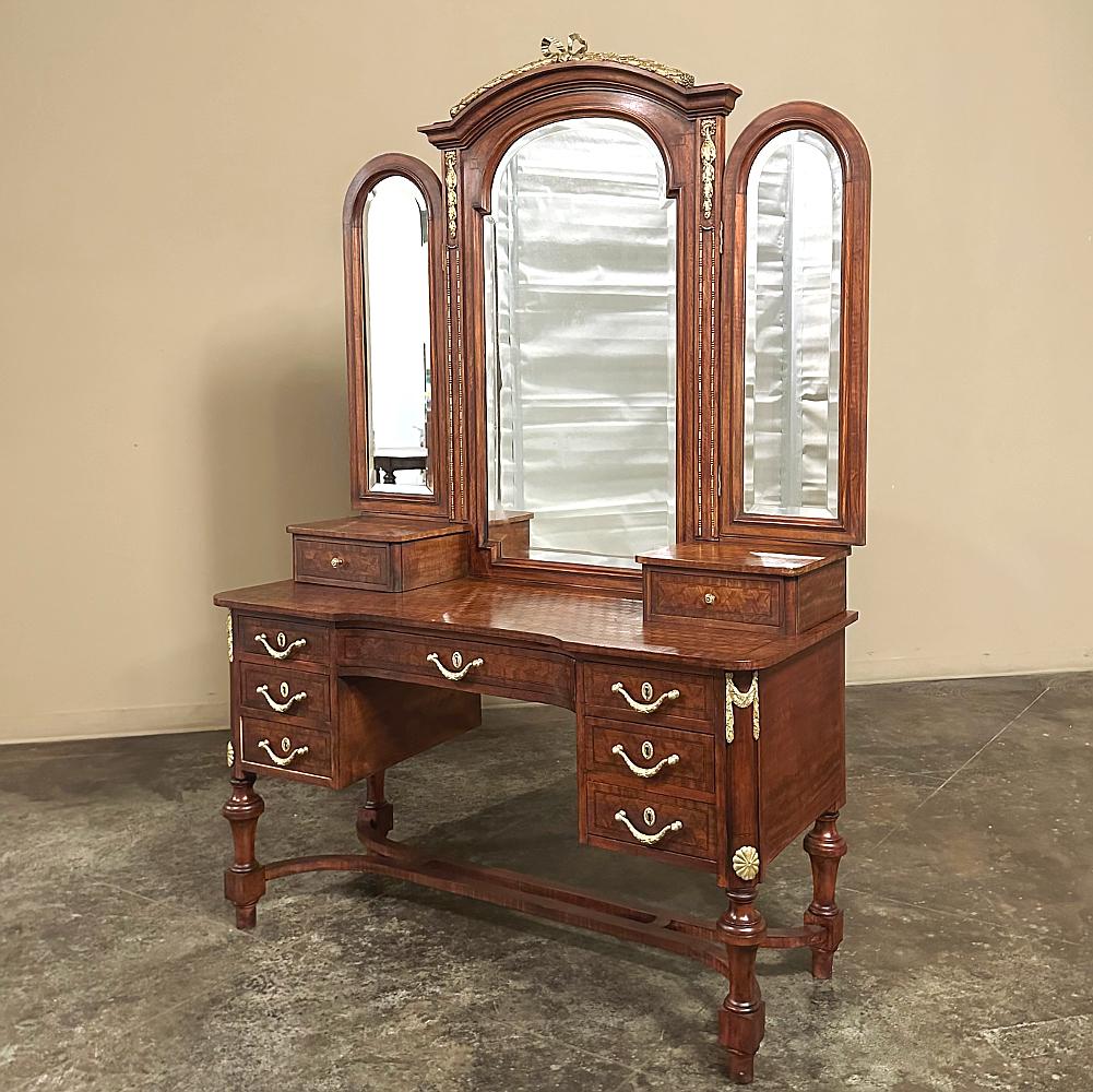19th Century French Louis XVI Mahogany Marquetry Vanity For Sale 1