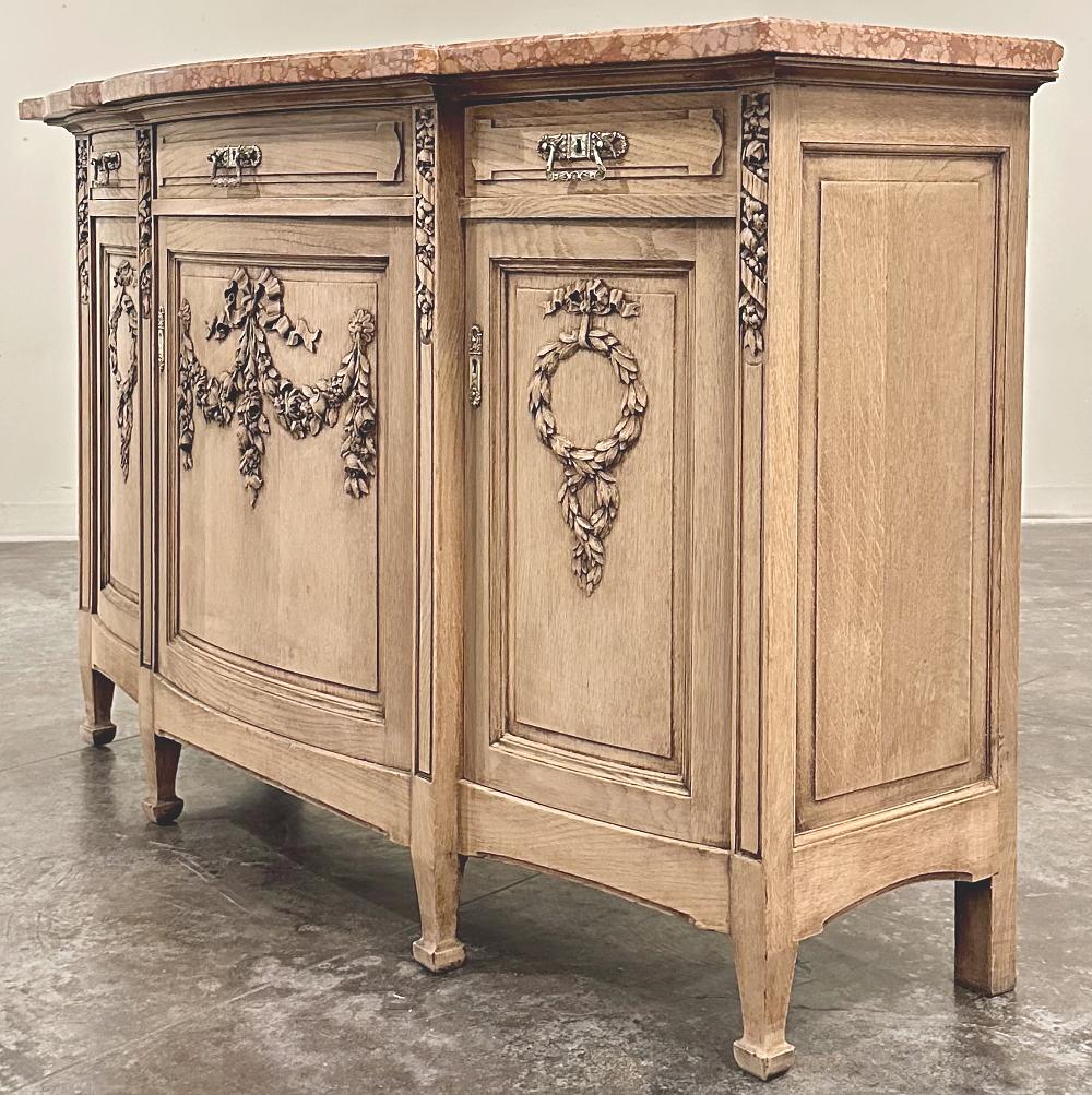 19th Century French Louis XVI Marble Top Buffet in Stripped Oak In condizioni buone in vendita a Dallas, TX