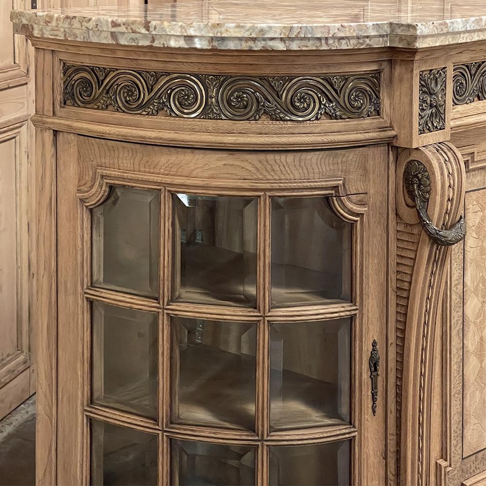 Buffet Louis XVI du 19ème siècle avec ornementation en marbre en vente 9