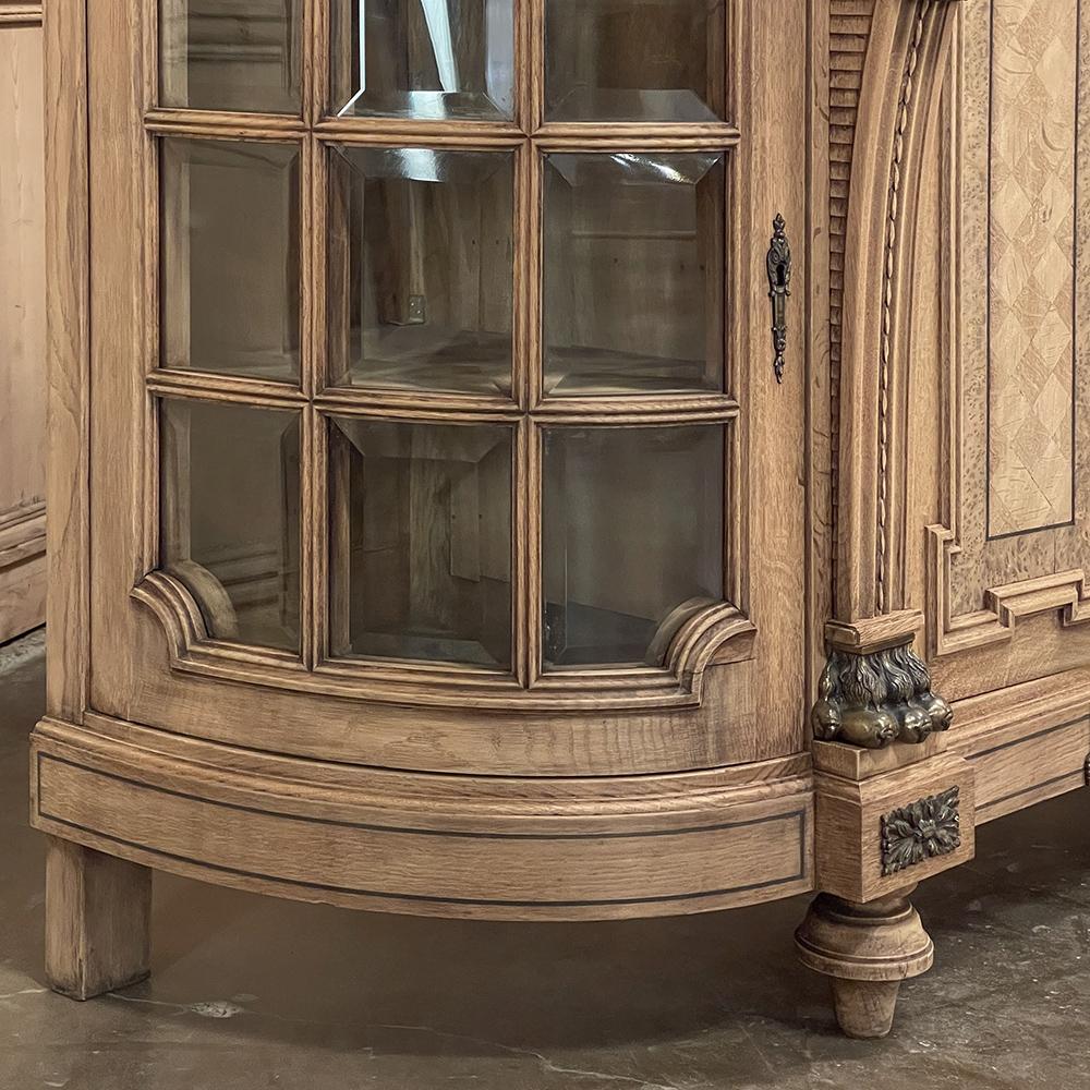 Buffet Louis XVI du 19ème siècle avec ornementation en marbre en vente 10