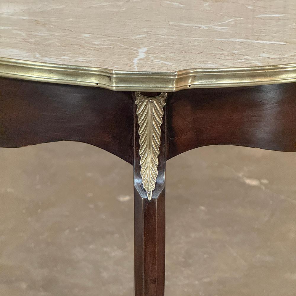 Table d'appoint Louis XVI du 19e siècle à plateau de marbre ~ Gueridon avec bronze en vente 4
