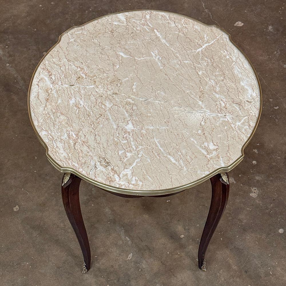 Table d'appoint Louis XVI du 19e siècle à plateau de marbre ~ Gueridon avec bronze en vente 8