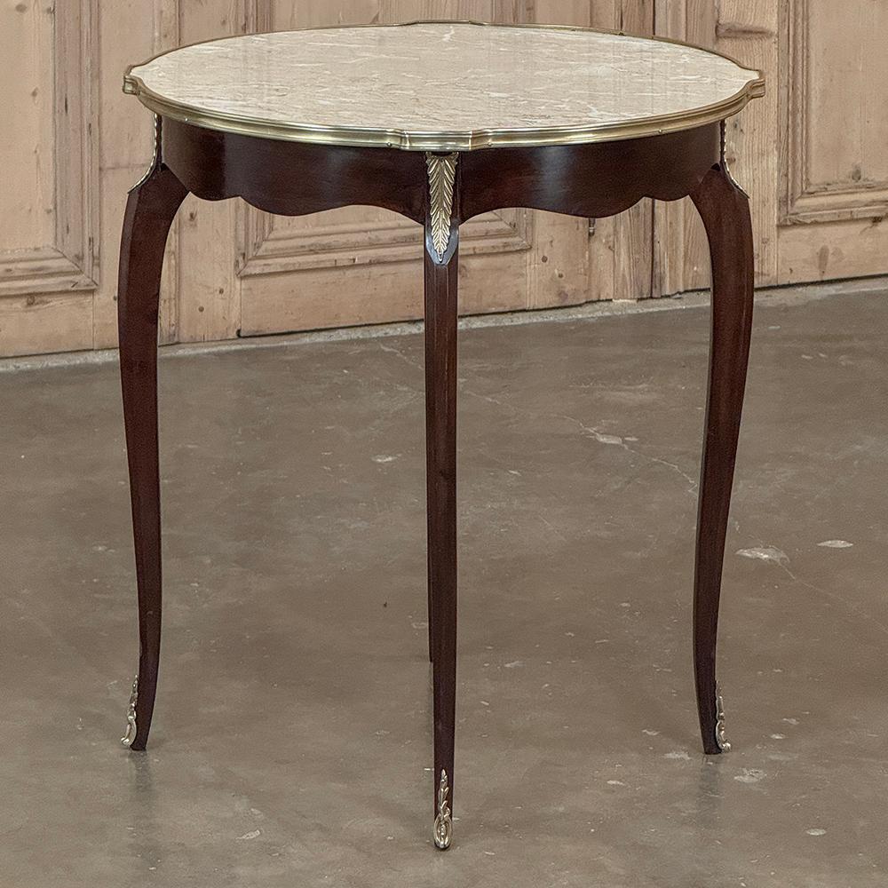 Table d'appoint Louis XVI du 19e siècle à plateau de marbre ~ Gueridon avec bronze Bon état - En vente à Dallas, TX