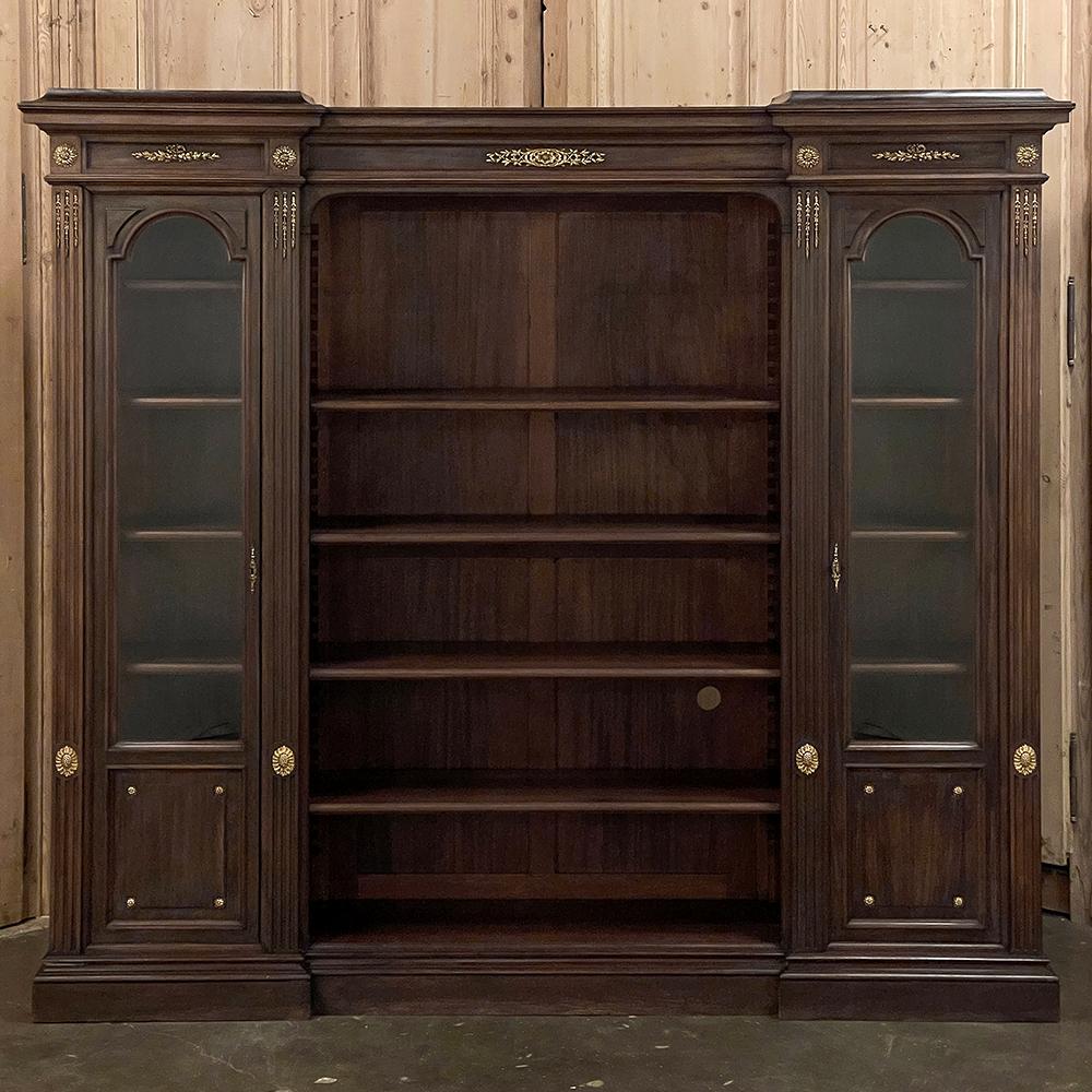19th Century French Louis XVI Neoclassical Mahogany Bookcase ~ Bibliotheque In Good Condition For Sale In Dallas, TX