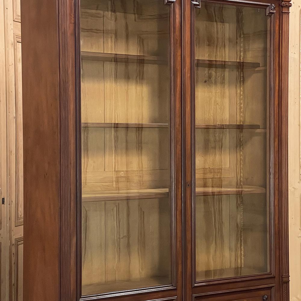 19th Century French Louis XVI Neoclassical Mahogany Bookcase For Sale 6