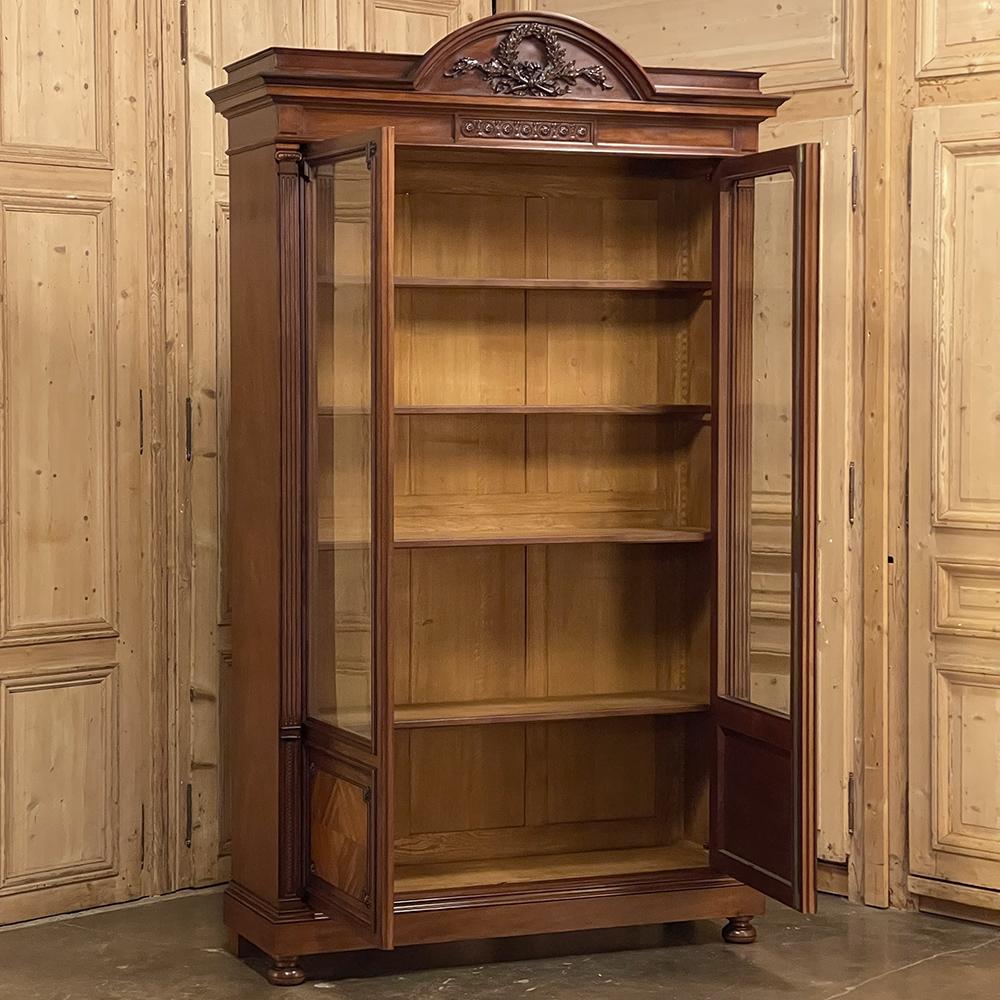 19th Century French Louis XVI Neoclassical Mahogany Bookcase In Good Condition For Sale In Dallas, TX