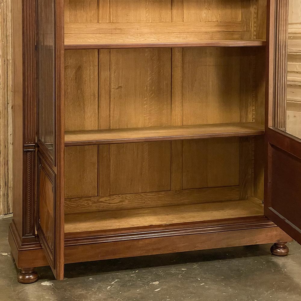 19th Century French Louis XVI Neoclassical Mahogany Bookcase For Sale 2
