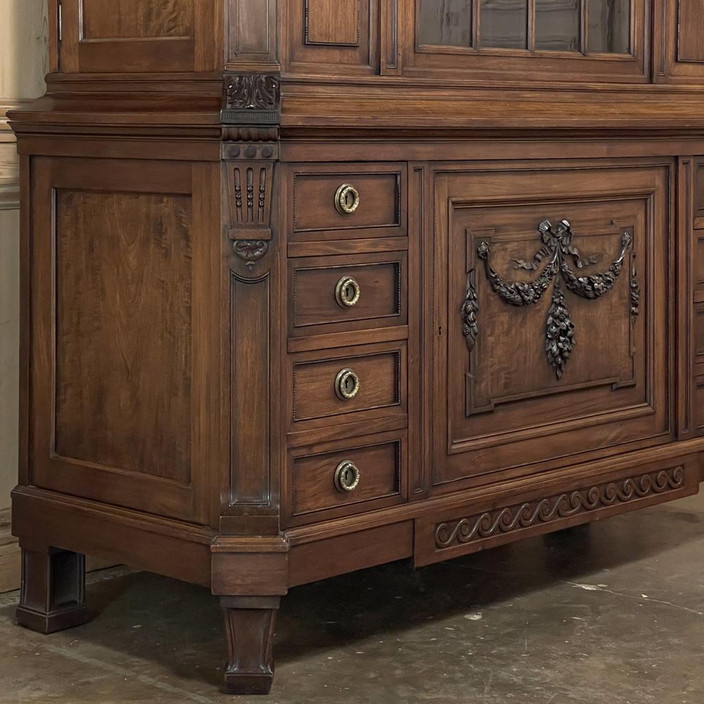 19th Century French Louis XVI Neoclassical Walnut Bookcase, Linen Press For Sale 8