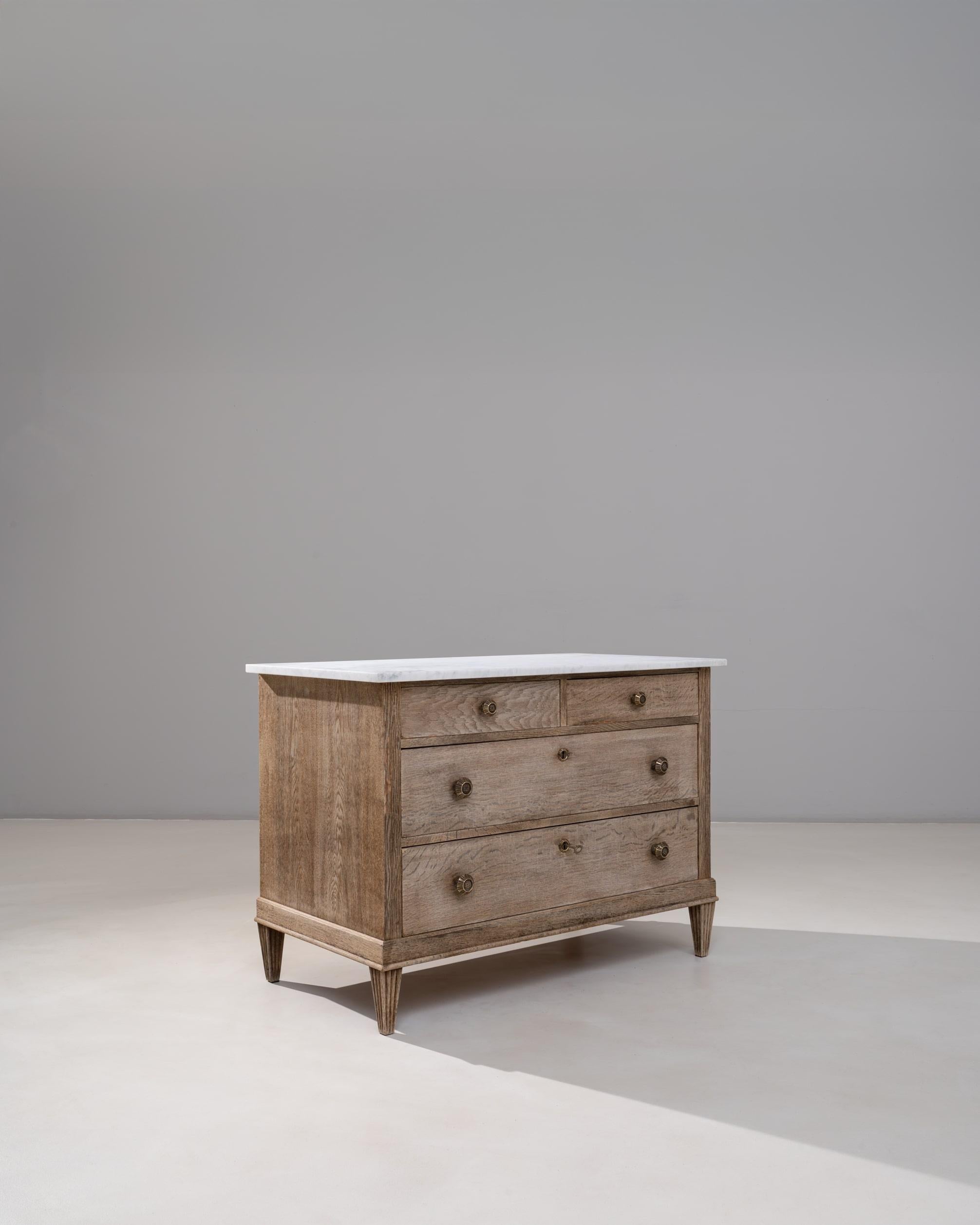 Cassettiera francese Luigi XVI del XIX secolo in Oak con piano in marmo in vendita 5