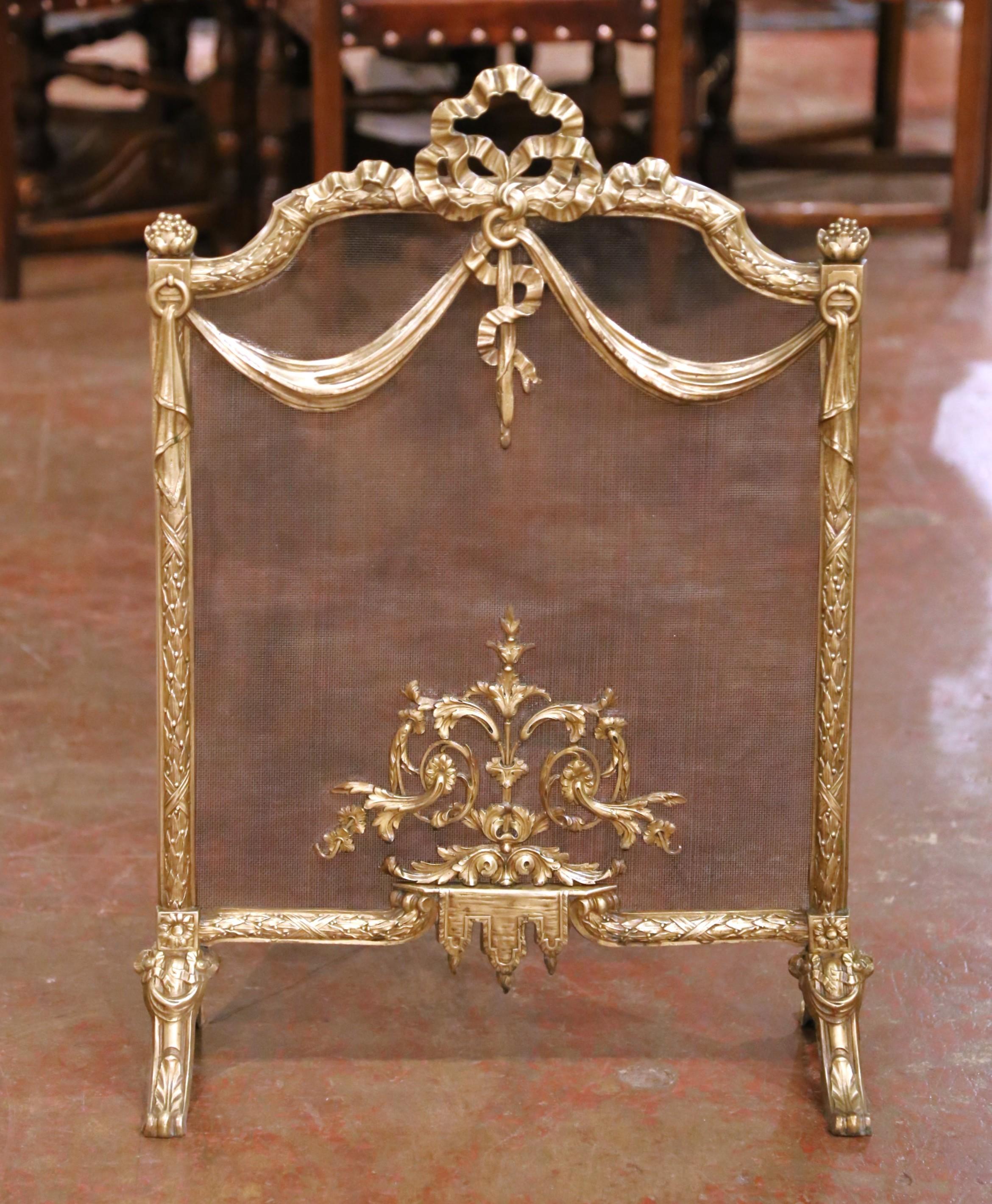 Paravento francese Luigi XVI del XIX secolo in bronzo ormolato con stemma a nastro In condizioni ottime in vendita a Dallas, TX