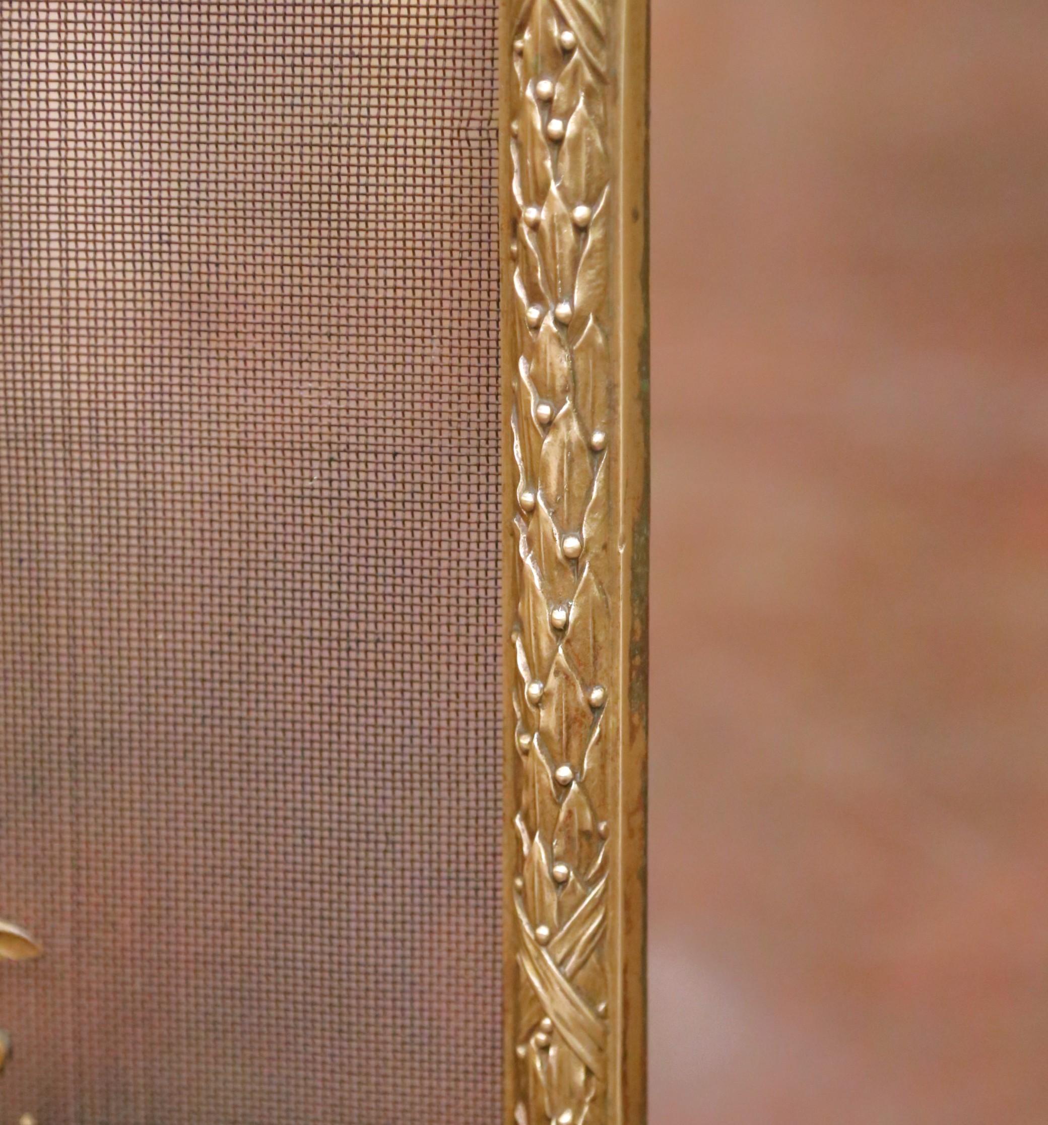 Paravento francese Luigi XVI del XIX secolo in bronzo ormolato con stemma a nastro in vendita 2