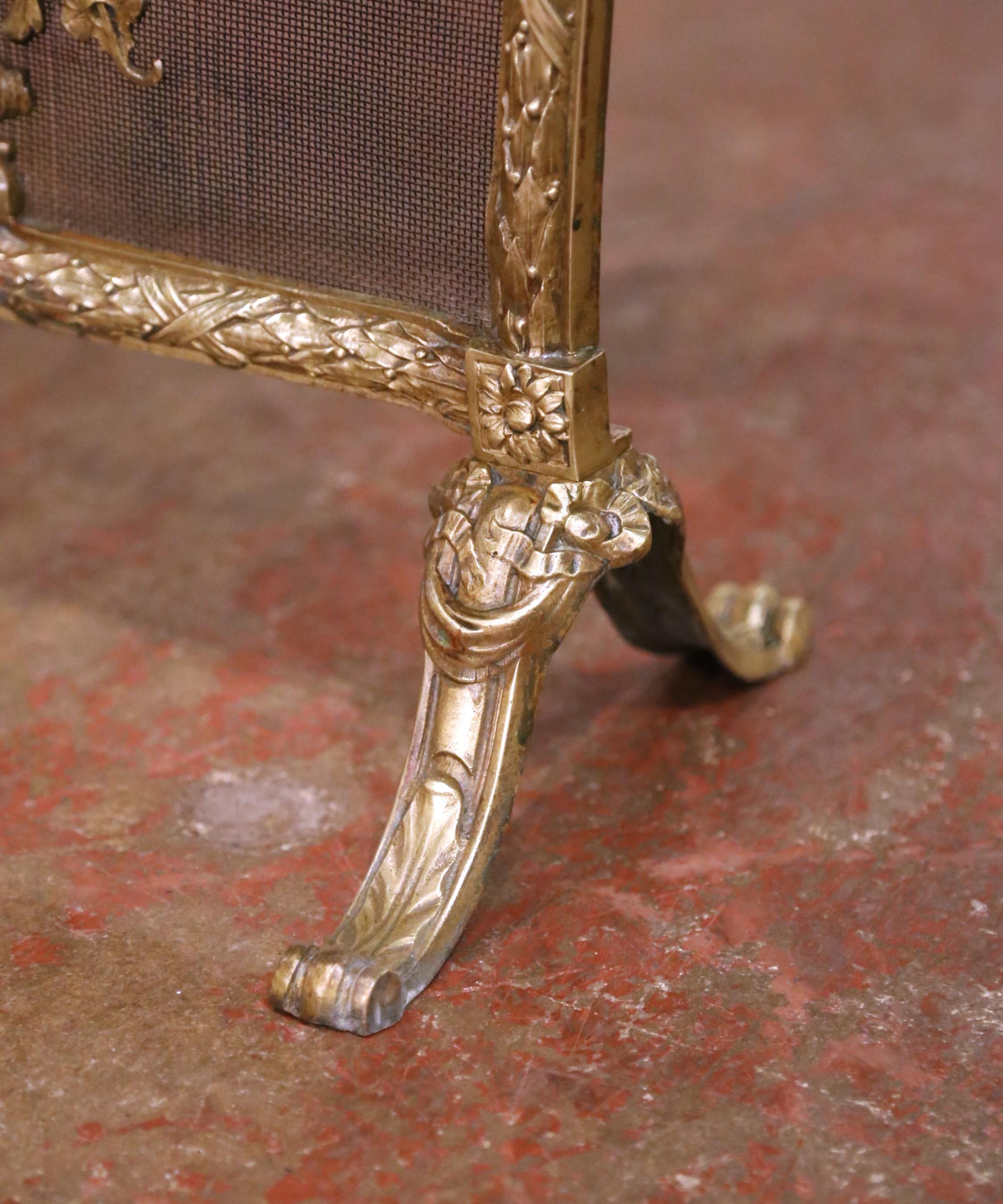 Paravento francese Luigi XVI del XIX secolo in bronzo ormolato con stemma a nastro in vendita 3