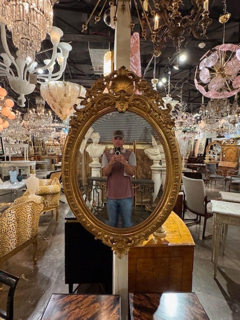 19th Century French Louis XVI Oval Carved and Giltwood Mirror For Sale 4