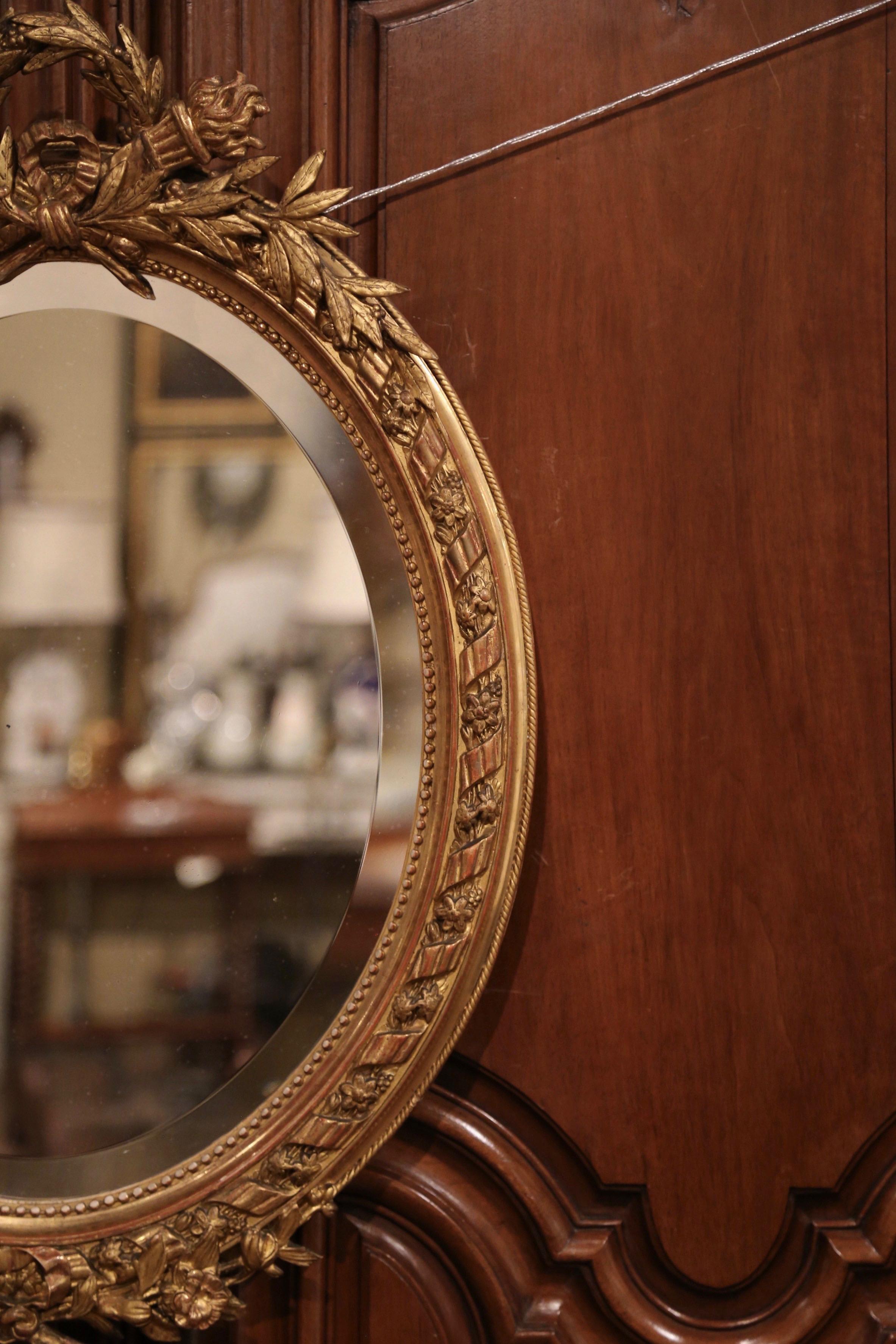 19th Century French Louis XVI Oval Carved Giltwood and Beveled Glass Mirror 2