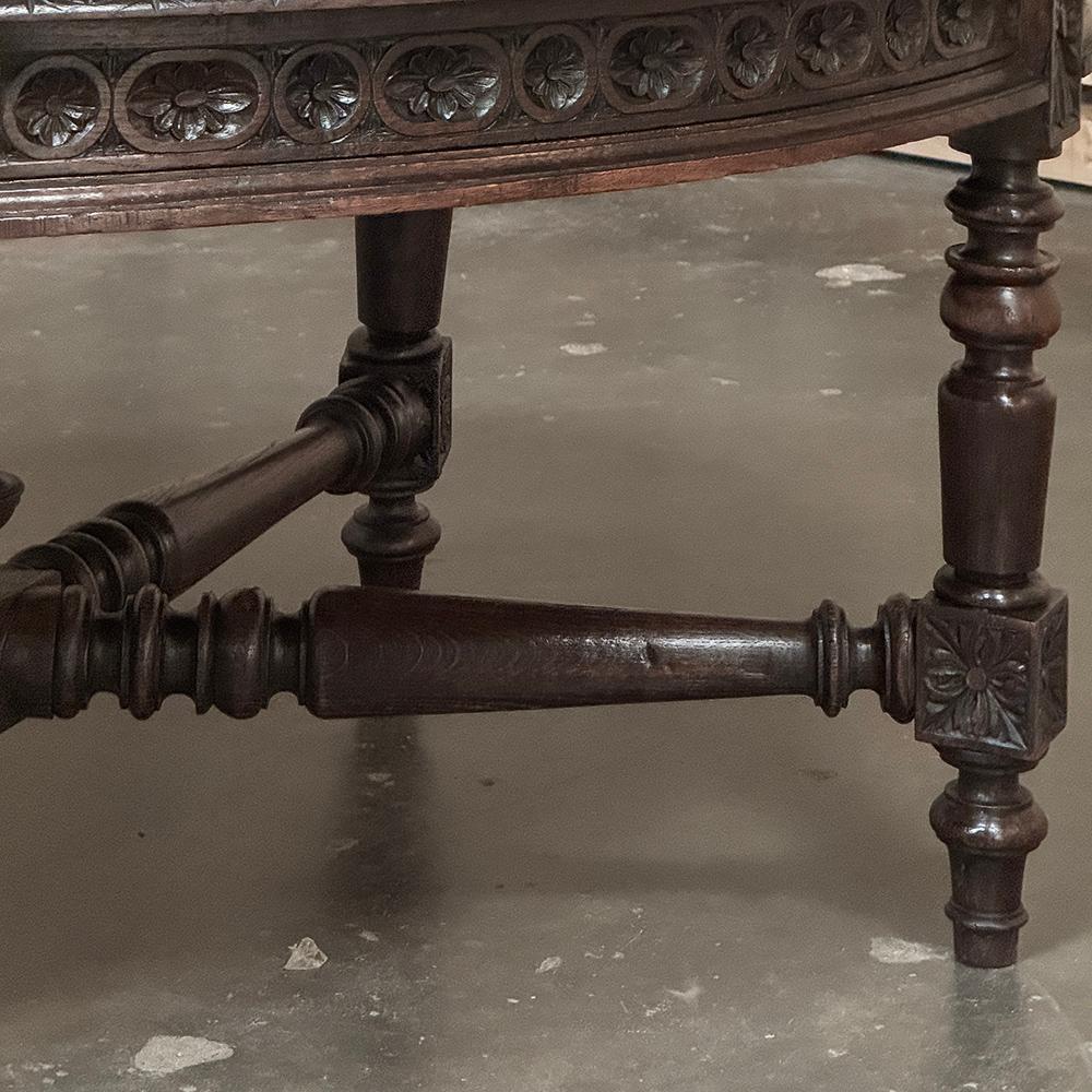 Table basse ovale Louis XVI du XIXe siècle en vente 2