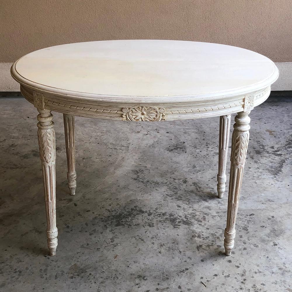 19th Century French Louis XVI Oval Painted Center Table In Good Condition In Dallas, TX