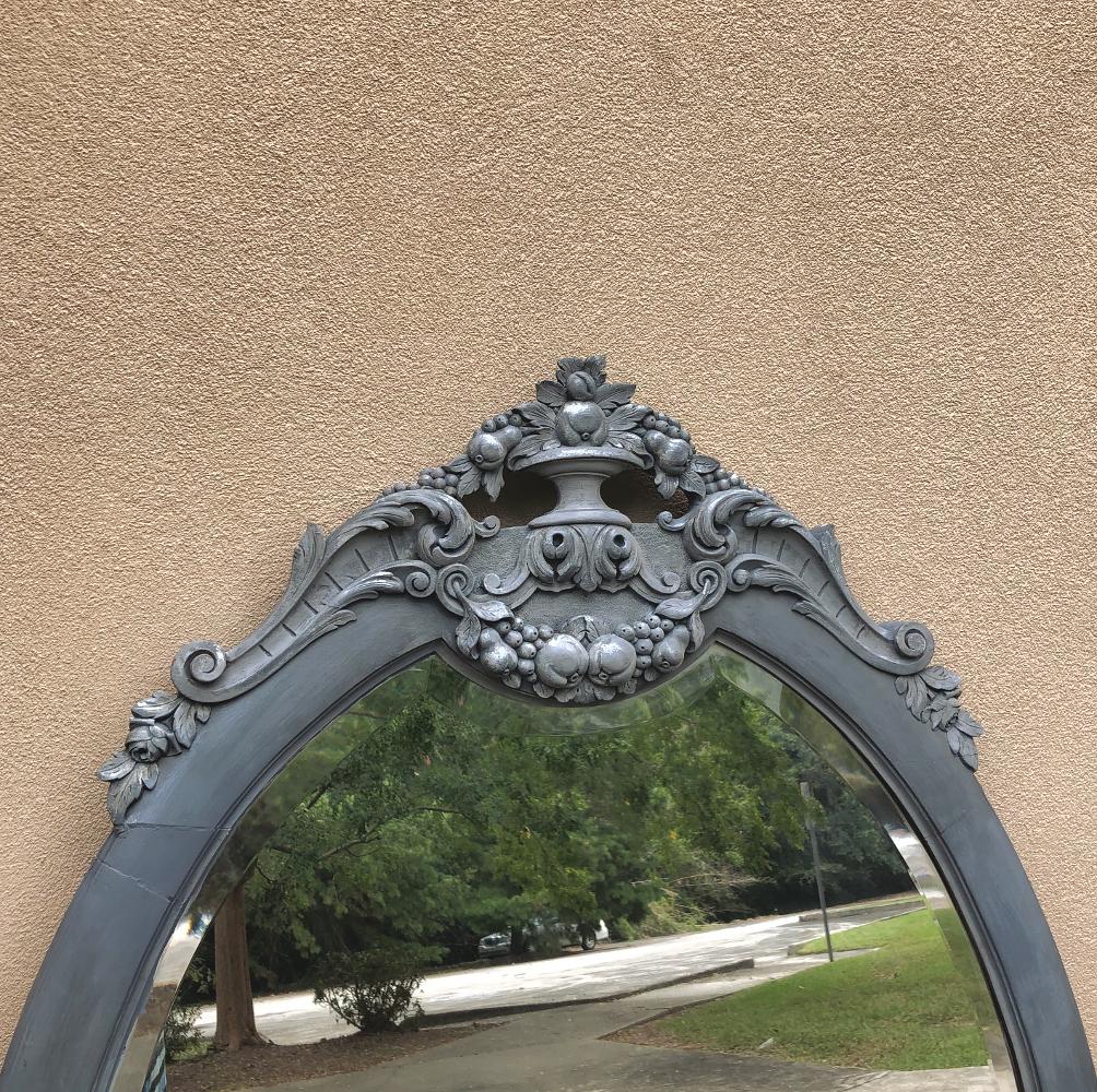 19th Century French Louis XVI Oval Painted Mirror For Sale 2