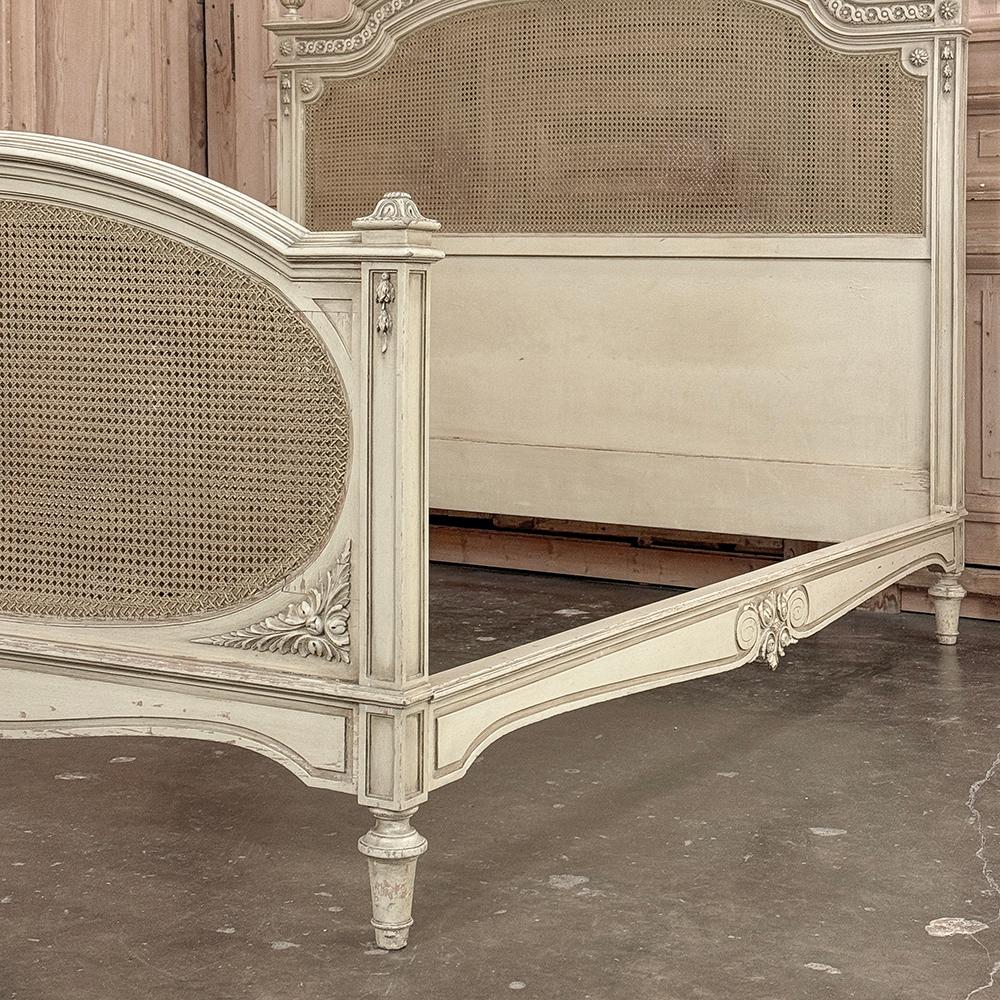19. Jahrhundert Französisch Louis XVI gemalt Bett mit Caning im Angebot 4