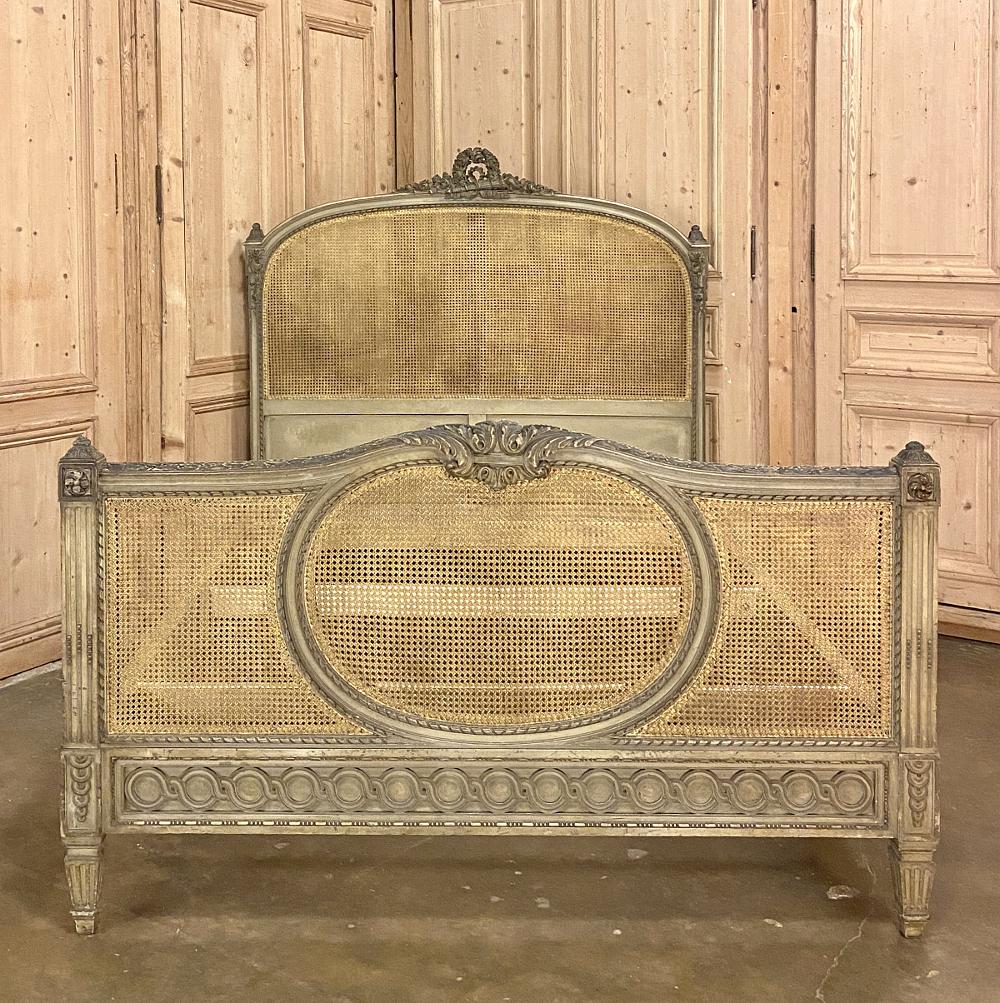 french cane bed