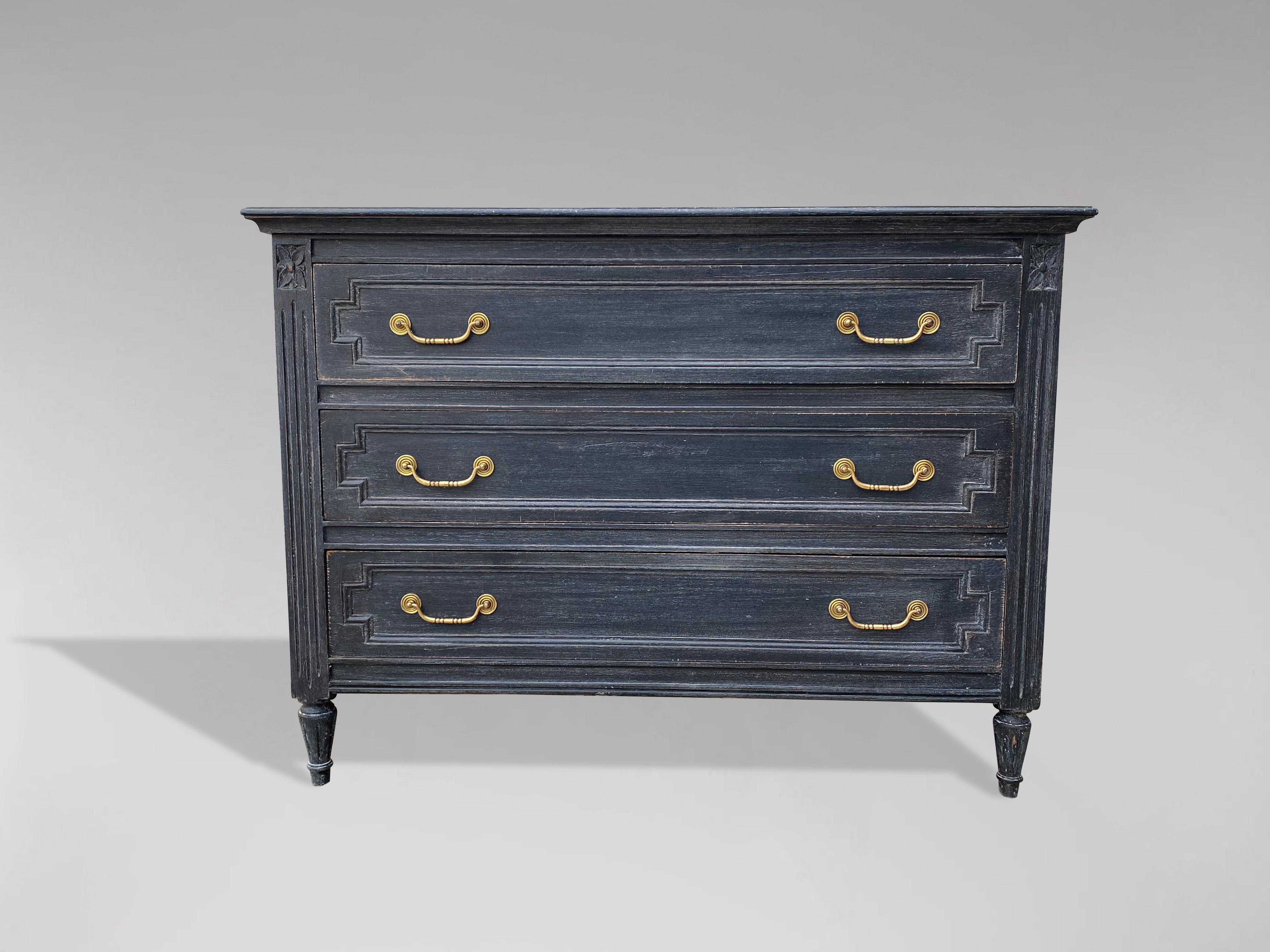 19th Century French Louis XVI Painted Commode In Good Condition For Sale In Petworth,West Sussex, GB