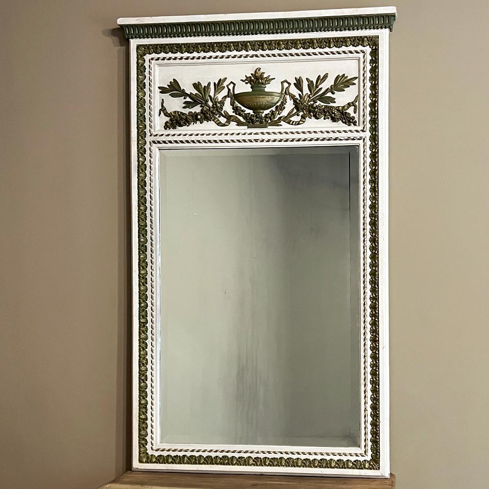 19. Jahrhundert Französisch Louis XVI gemalt & vergoldet Trumeau Spiegel im Zustand „Gut“ im Angebot in Dallas, TX