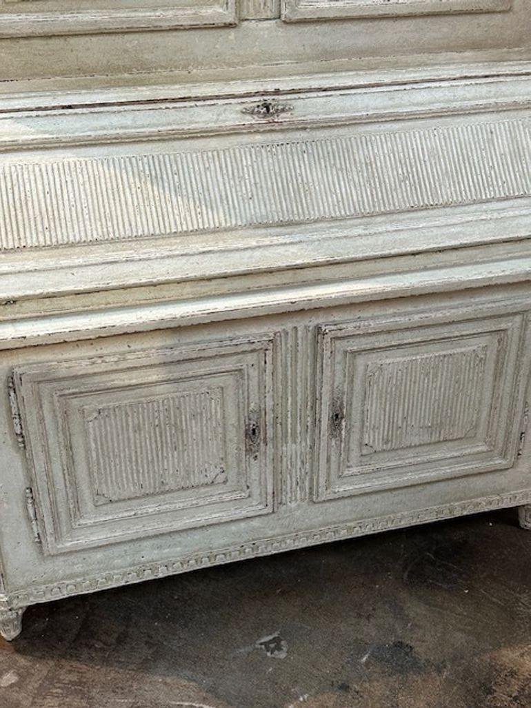 19th Century French Louis XVI Painted Secretaire In Good Condition For Sale In Dallas, TX