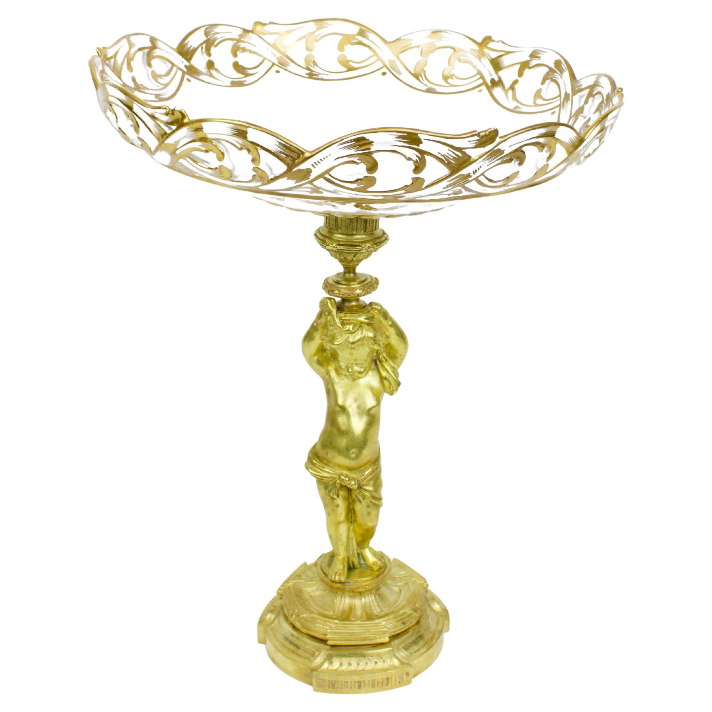 Centre de table Putto Tazza en porcelaine dorée et bronze du 19ème siècle de style Louis XVI français en vente