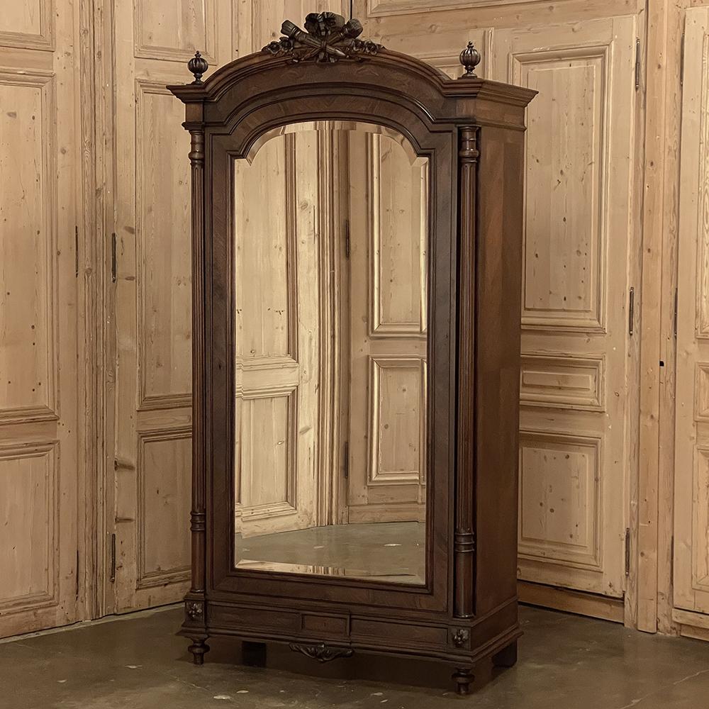 19th Century French Louis XVI Rosewood Armoire In Good Condition For Sale In Dallas, TX