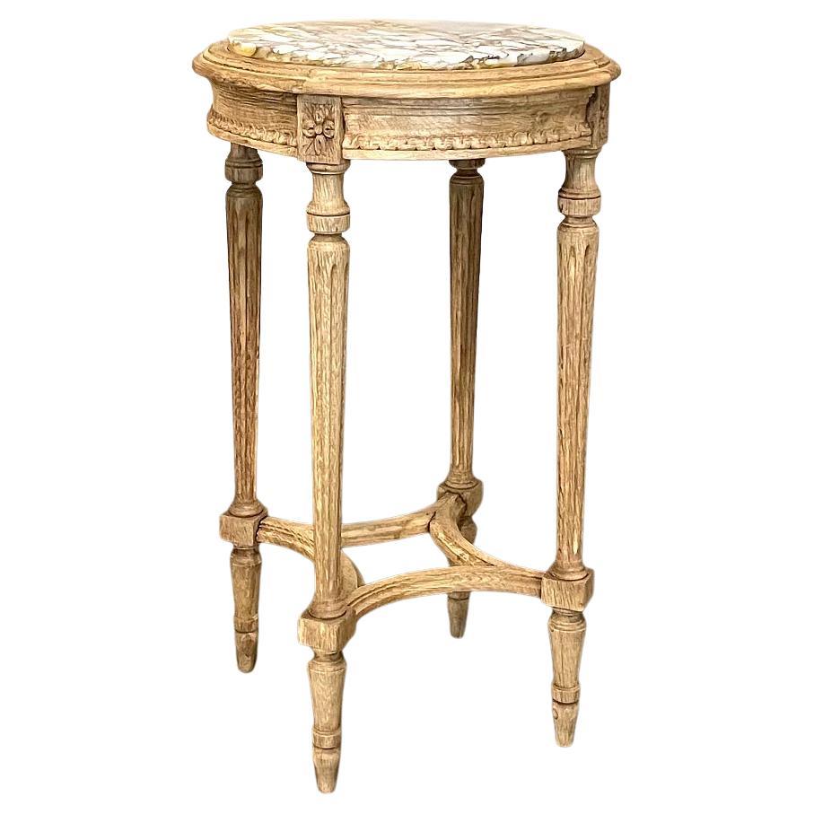 19th Century French Louis XVI Round Marble Top End Table in Stripped Oak For Sale
