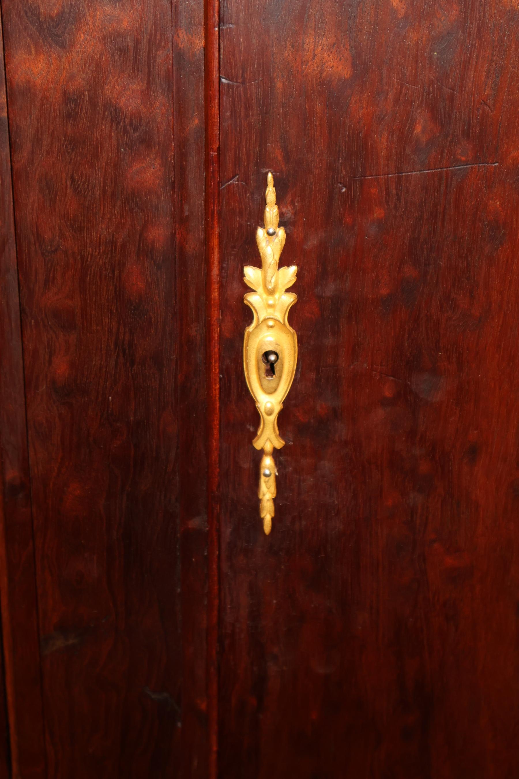 Armario Francés De Caoba Acajou Estilo Luis XVI Del Siglo XIX Por Haentges Freres en venta 6