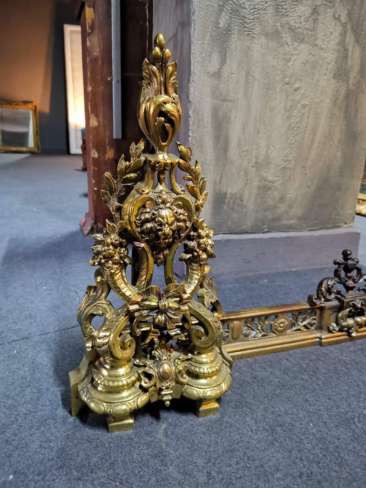 19th Century French Louis XVI Style Adjustable Bronze Fireplace Fender In Good Condition For Sale In Sofia, BG