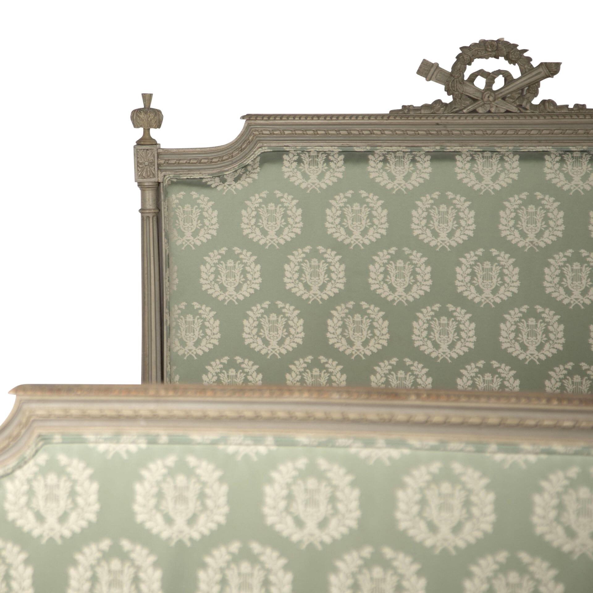 Französisches Bett im Louis-XVI-Stil des 19. Jahrhunderts im Zustand „Gut“ im Angebot in Tetbury, Gloucestershire