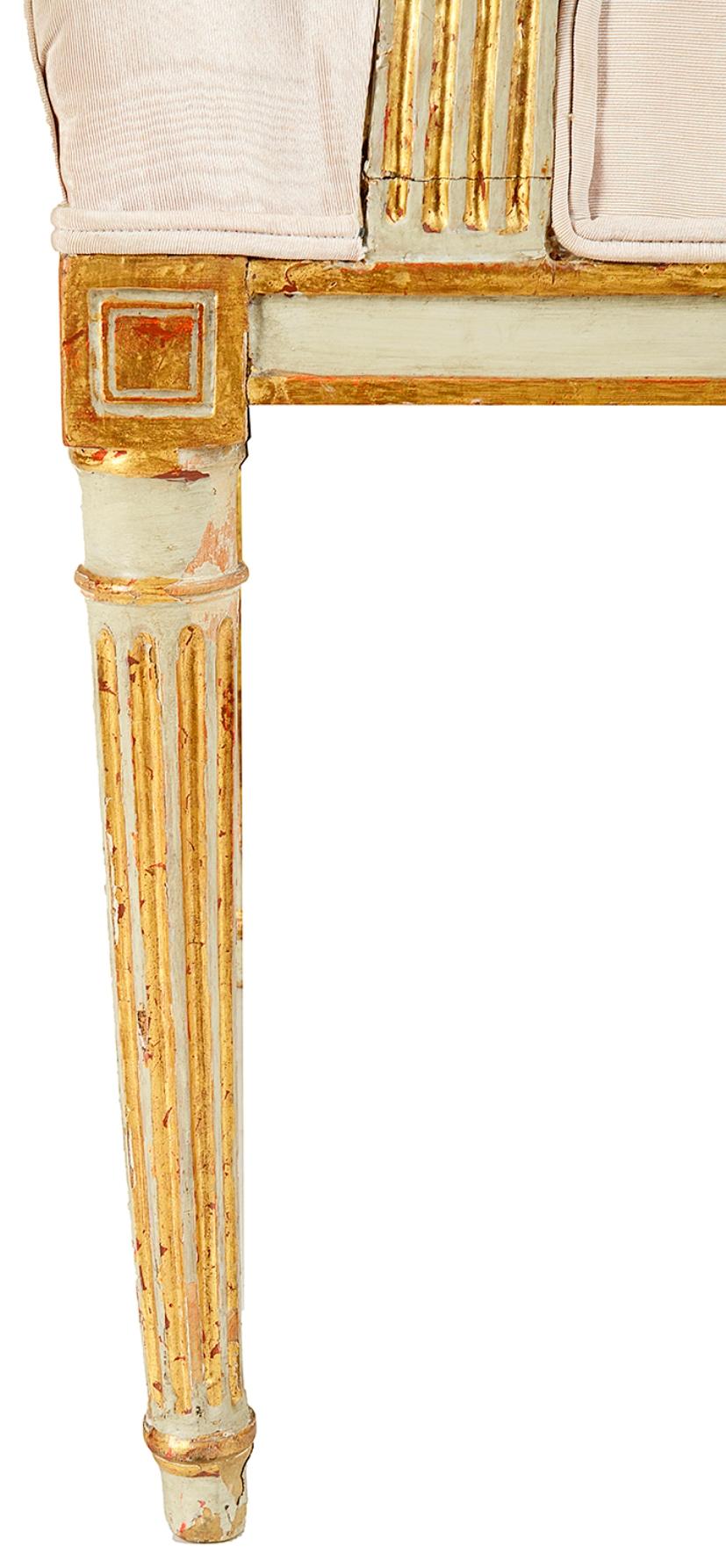 XIXe siècle Fauteuil bergère français du 19ème siècle de style Louis XVI en vente