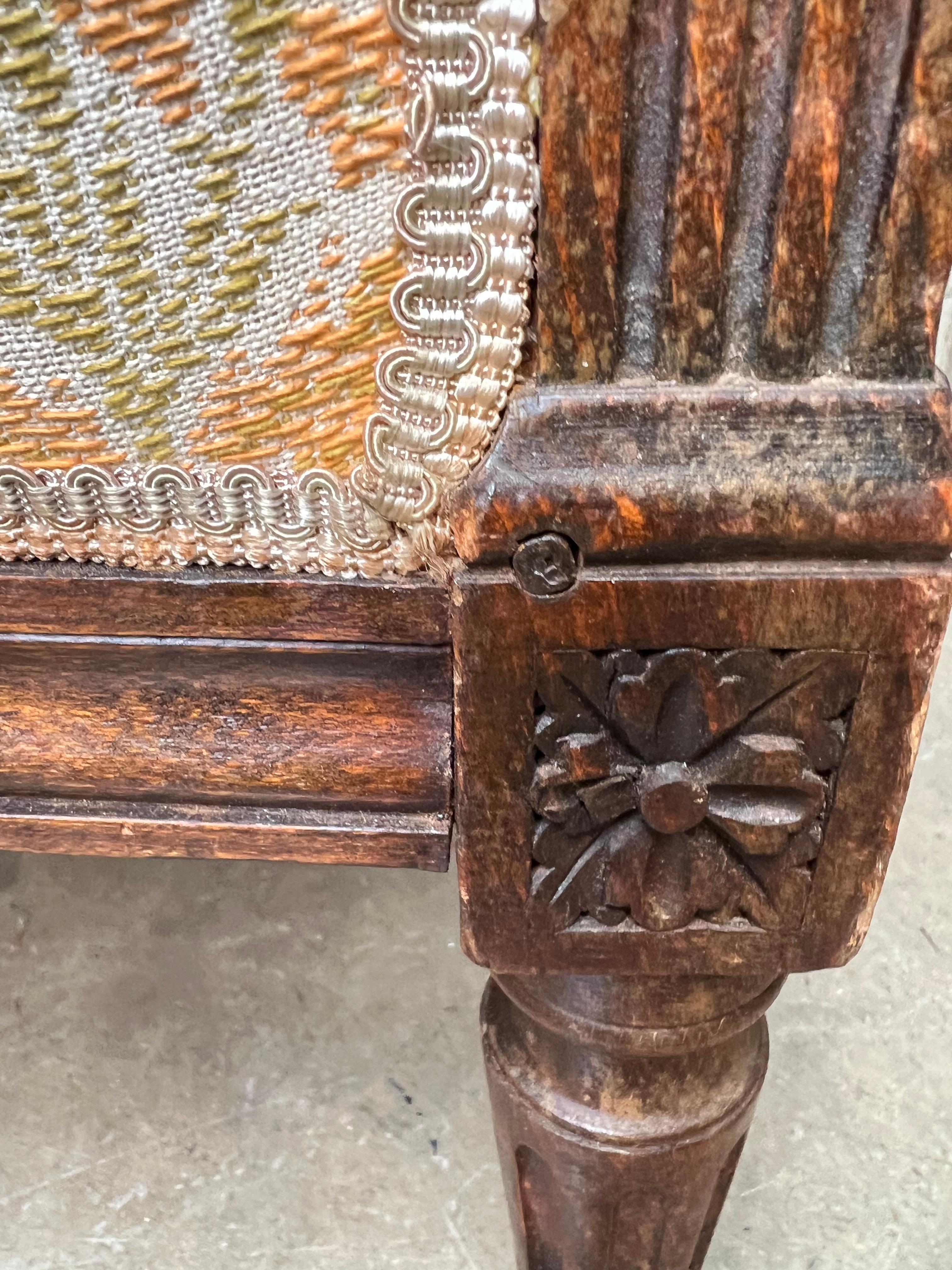 Französischer Bergere-Stuhl im Louis-XVI.-Stil des 19. Jahrhunderts (Holz) im Angebot
