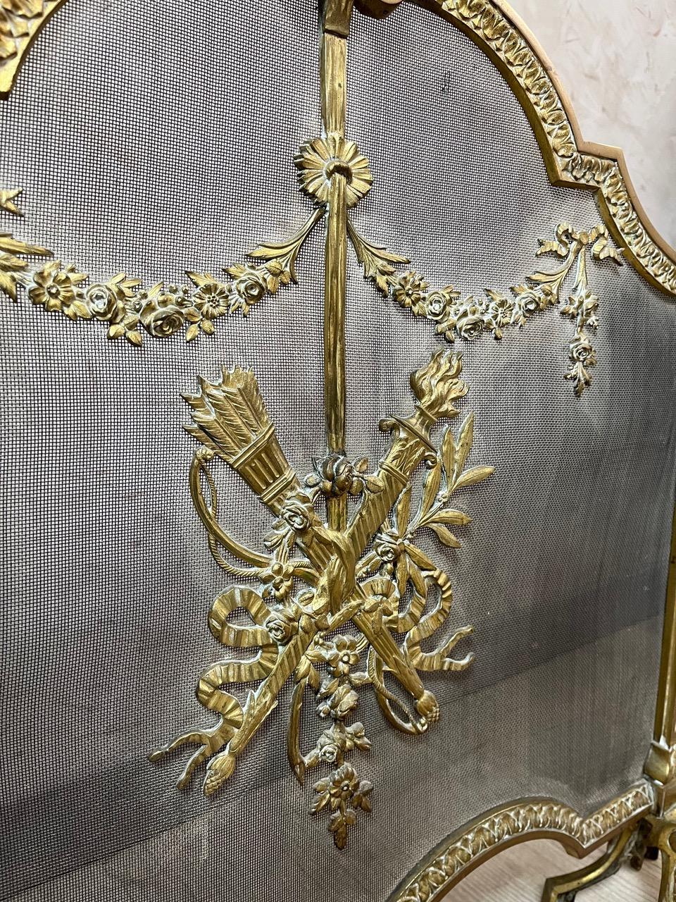 19th century French Louis XVI style Bronze Firescreen en venta 3