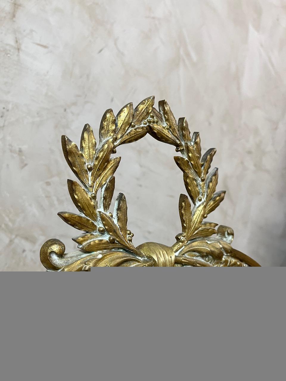 19th century French Louis XVI style Bronze Firescreen en venta 4