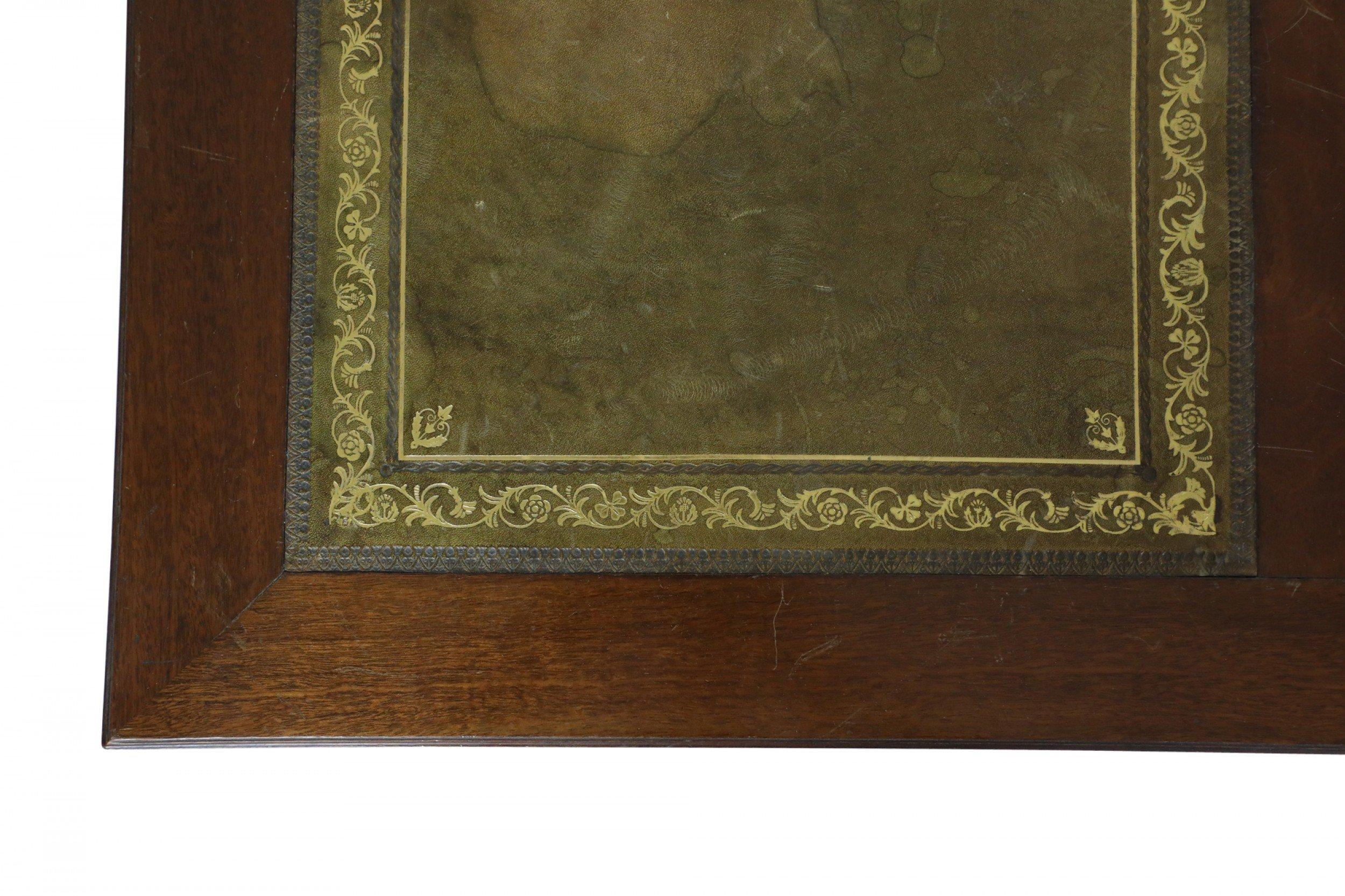 Scrivania francese del XIX secolo in stile Luigi XVI in mogano con finiture in bronzo in vendita 4
