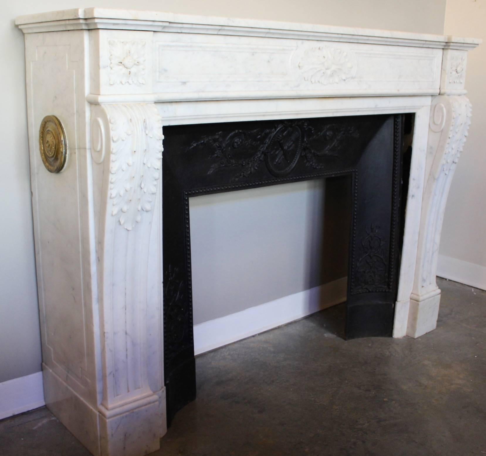 19th Century French Louis XVI Style Carrara Marble Mantel For Sale 9