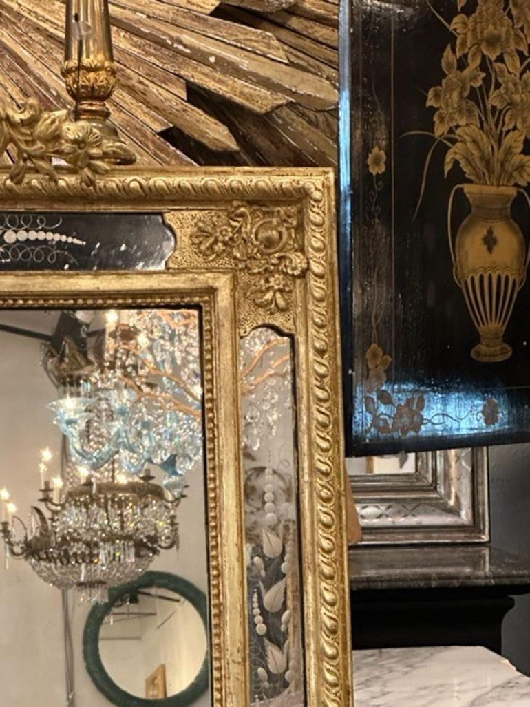 19th Century French Louis XVI Style Carved and Gilt Mirror For Sale 2