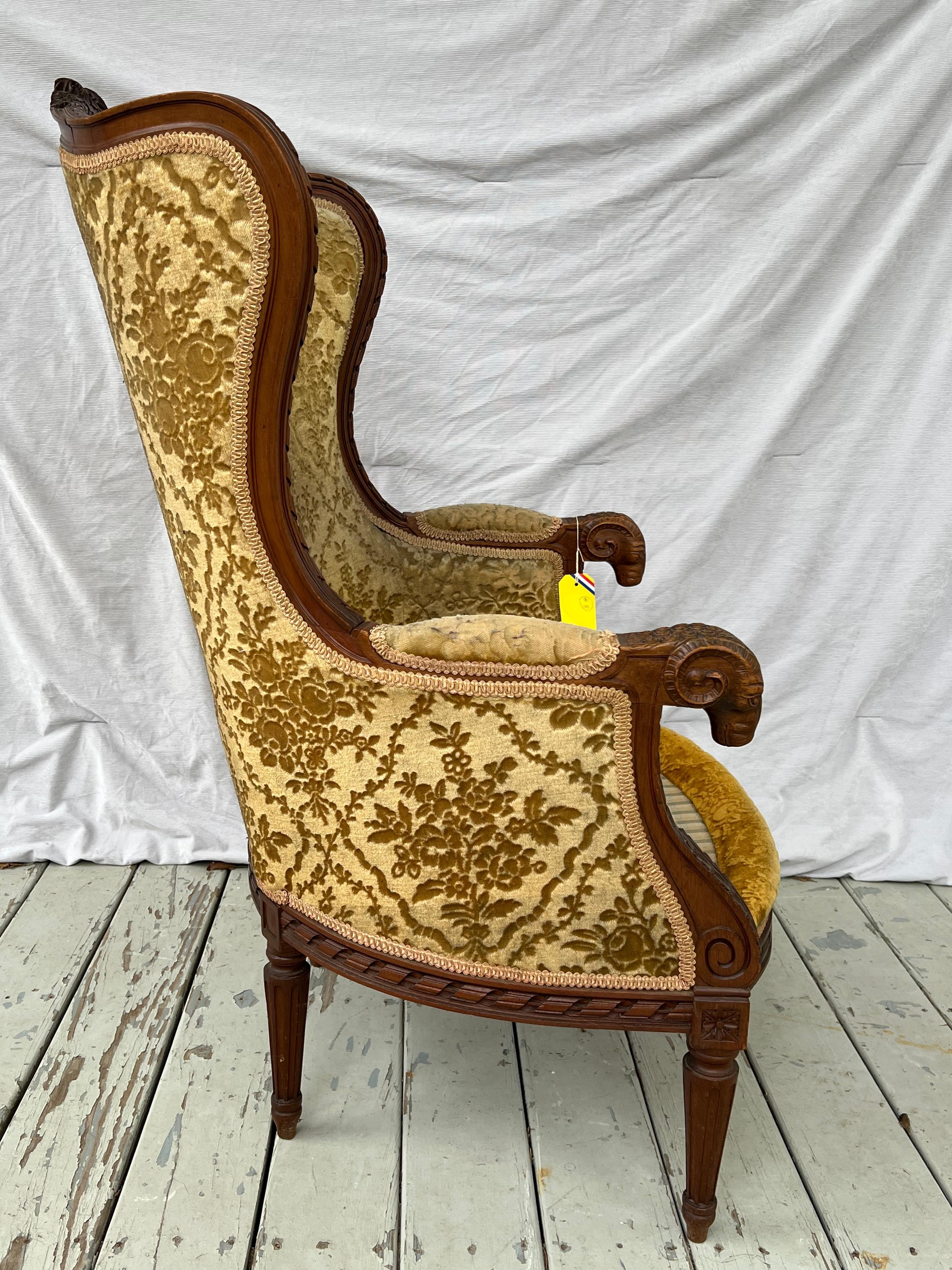 19Th Century French Louis XVI Style Carved Walnut Bergere Chair For Sale 2