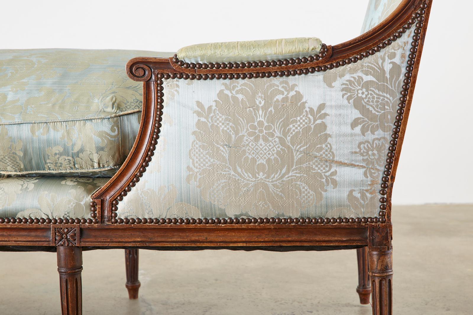 19th Century French Louis XVI Style Chaise Lounge Daybed 3